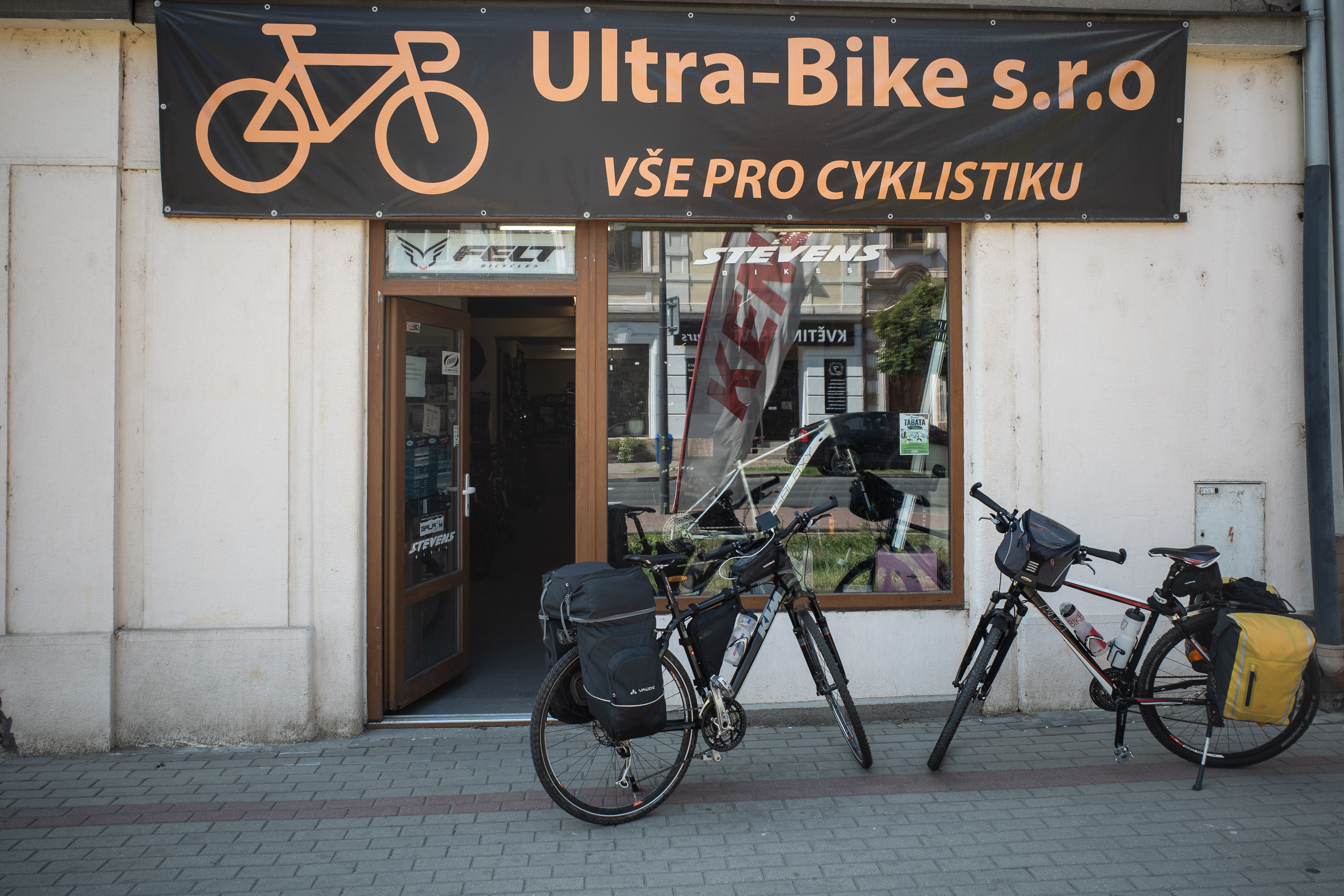 Hügeliges Gelände vor Litoměřice